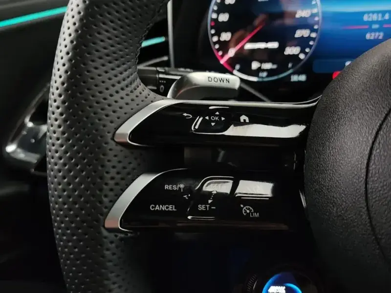 2025 Mercedes-Benz E-Класс с пробегом 6 272 км