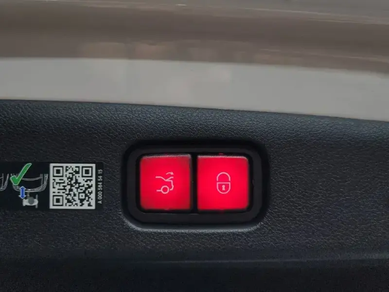 2025 Mercedes-Benz E-Класс с пробегом 6 272 км