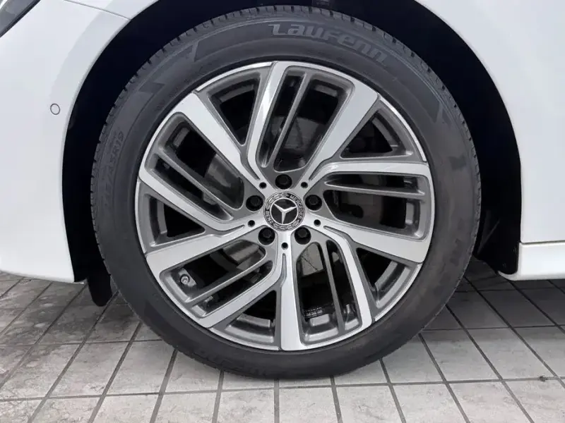 2024 Mercedes-Benz E-Класс с пробегом 50 417 км