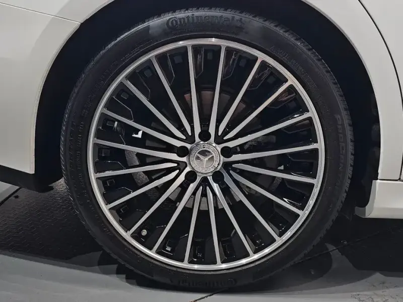 2025 Mercedes-Benz E-Класс с пробегом 13 794 км