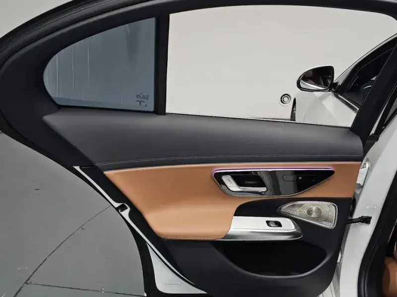 2025 Mercedes-Benz E-Класс с пробегом 13 794 км