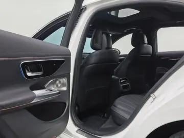 2024 Mercedes-Benz E-Класс с пробегом 22 860 км