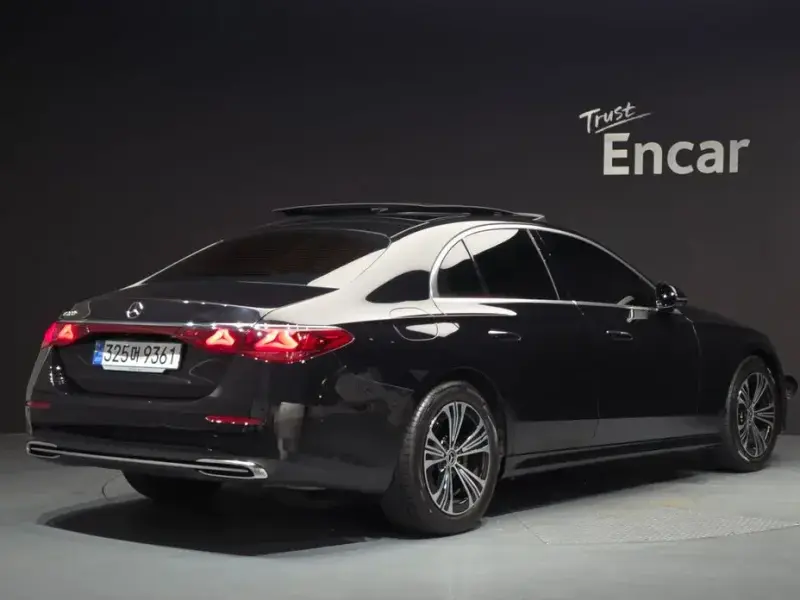2024 Mercedes-Benz E-Класс с пробегом 28 981 км
