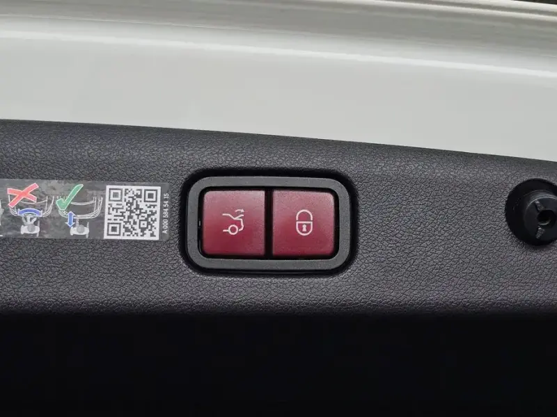 2025 Mercedes-Benz E-Класс с пробегом 19 123 км