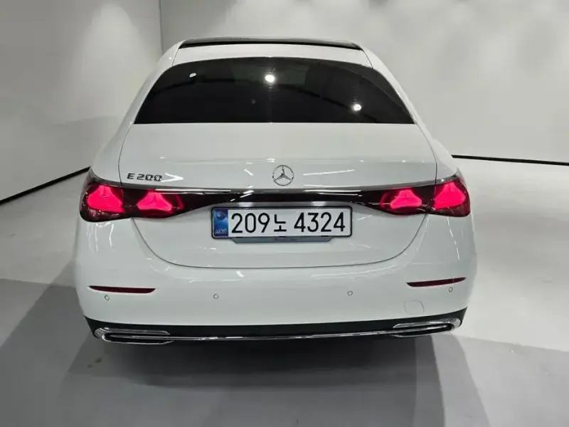 2025 Mercedes-Benz E-Класс с пробегом 9 473 км