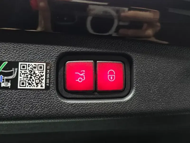 2025 Mercedes-Benz E-Класс с пробегом 4 868 км
