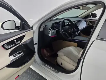 2025 Mercedes-Benz E-Класс с пробегом 13 245 км