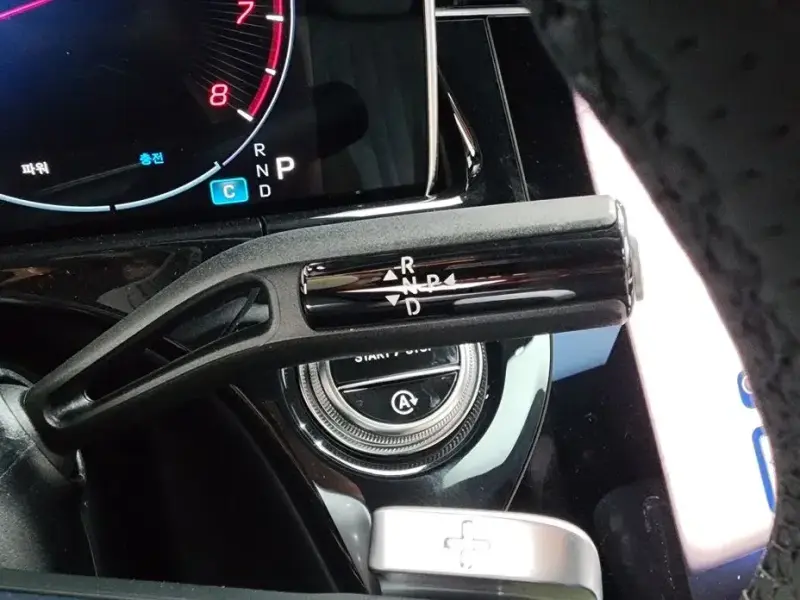 2025 Mercedes-Benz E-Класс с пробегом 3 043 км