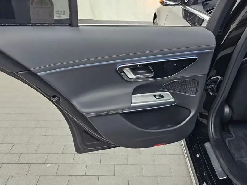 2025 Mercedes-Benz E-Класс с пробегом 15 742 км