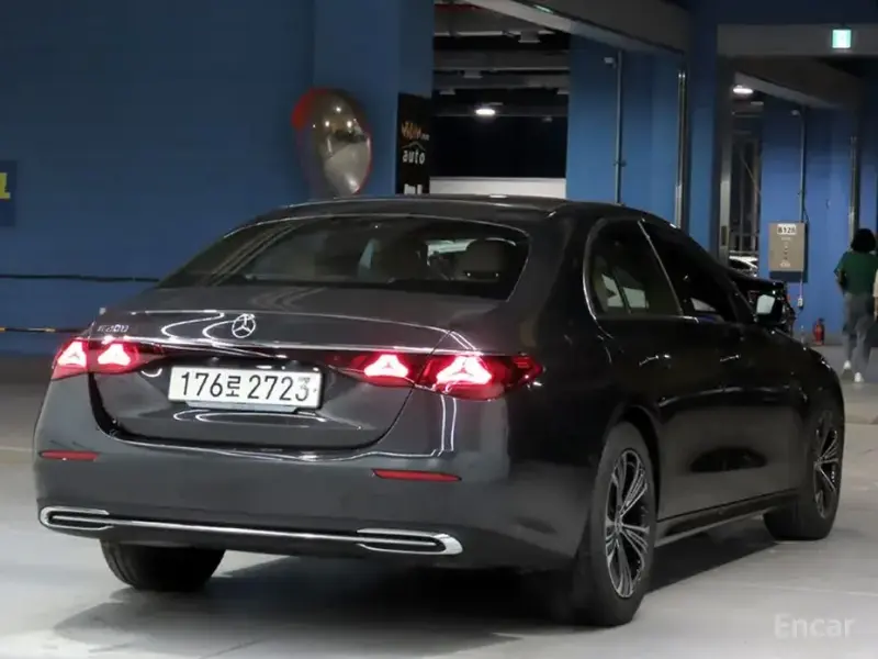 2025 Mercedes-Benz E-Класс с пробегом 13 824 км