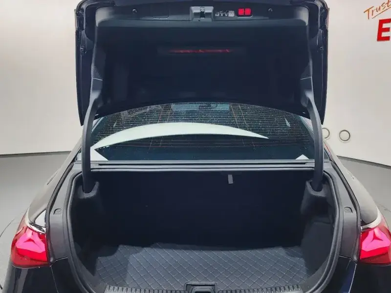 2025 Mercedes-Benz E-Класс с пробегом 7 583 км