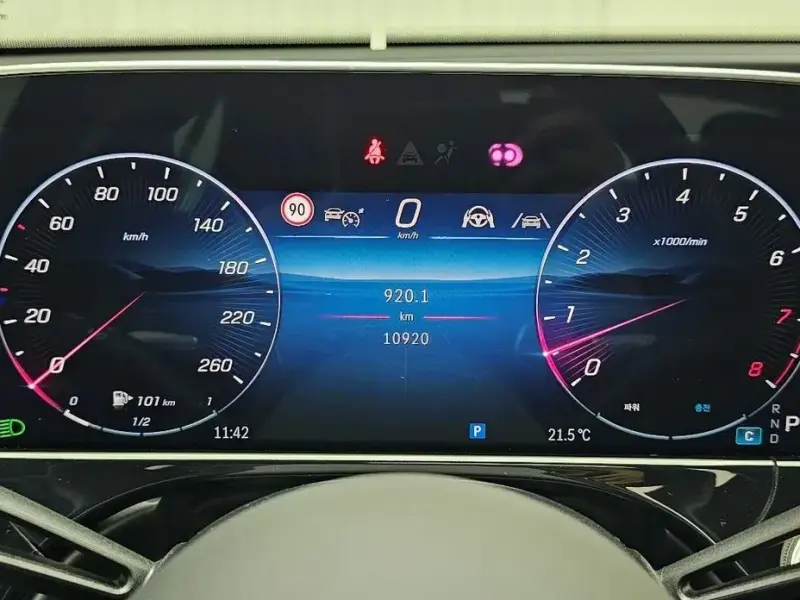 2025 Mercedes-Benz E-Класс с пробегом 10 920 км