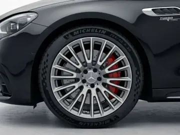 2025 Mercedes-Benz E-Класс с пробегом 1 267 км