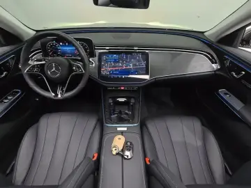 2025 Mercedes-Benz E-Класс с пробегом 11 185 км