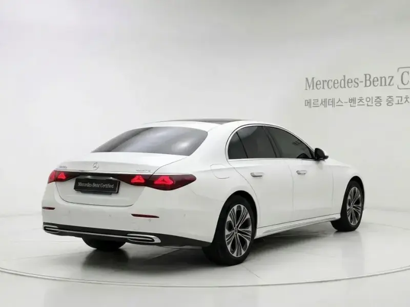 2025 Mercedes-Benz E-Класс с пробегом 5 699 км