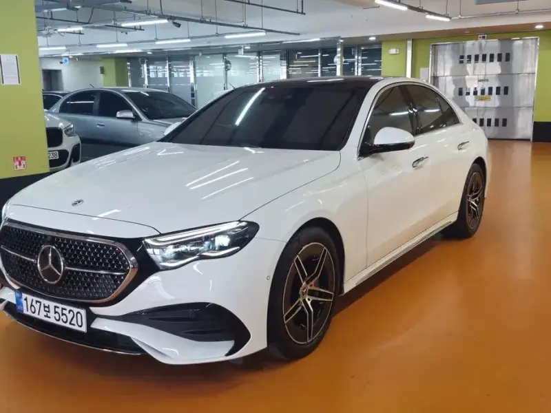 2025 Mercedes-Benz E-Класс с пробегом 12 330 км