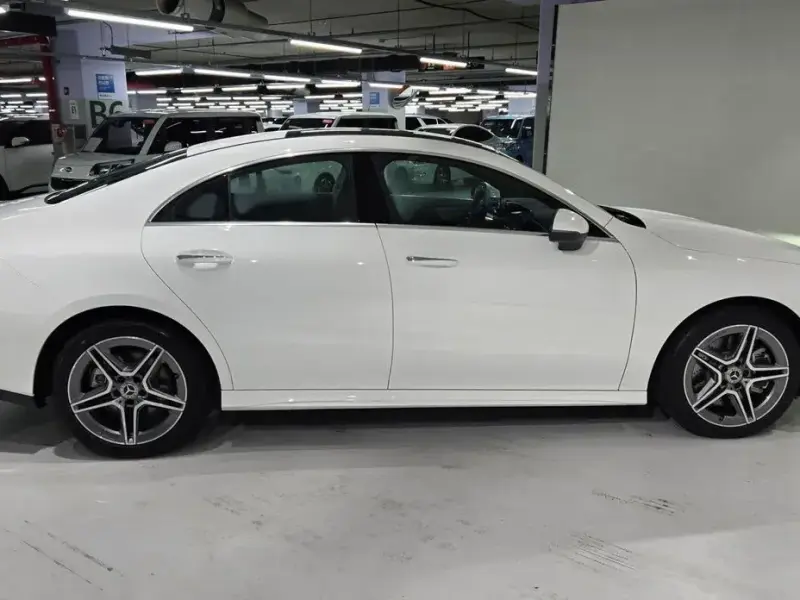 2025 Mercedes-Benz CLA с пробегом 33 км