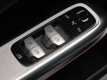 2024 Mercedes-Benz E-Класс с пробегом 28 981 км