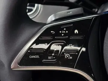 2024 Mercedes-Benz E-Класс с пробегом 12 279 км