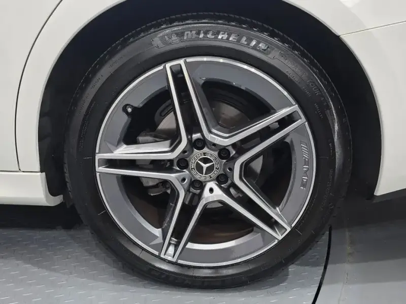 2024 Mercedes-Benz E-Класс с пробегом 12 279 км