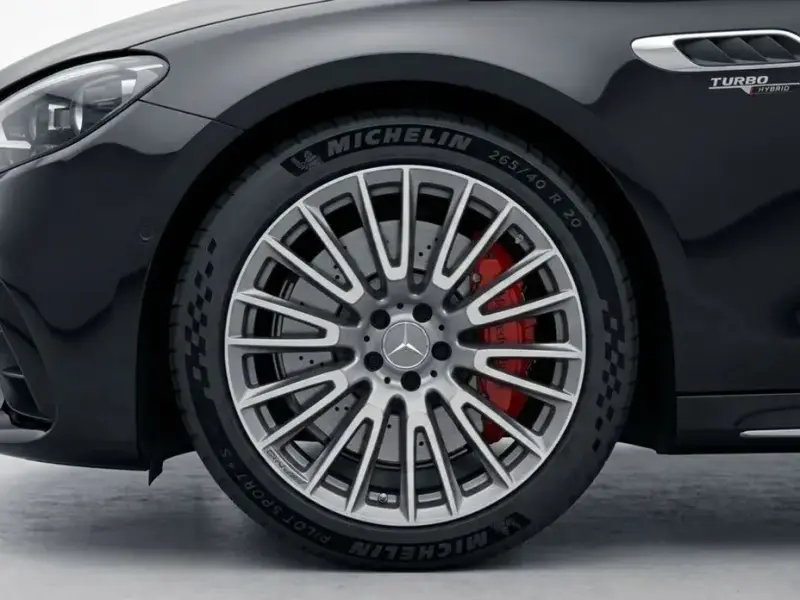2025 Mercedes-Benz E-Класс с пробегом 1 267 км