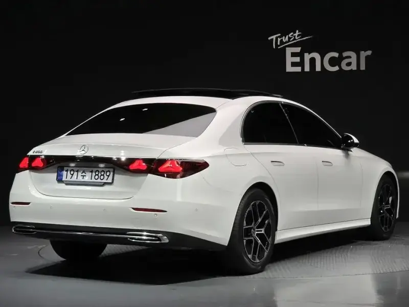 2025 Mercedes-Benz E-Класс с пробегом 18 350 км