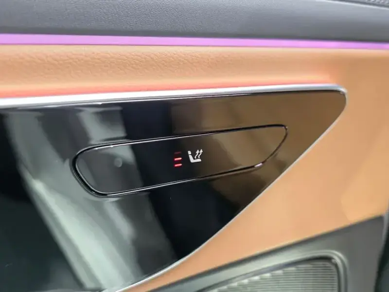 2025 Mercedes-Benz E-Класс с пробегом 18 350 км