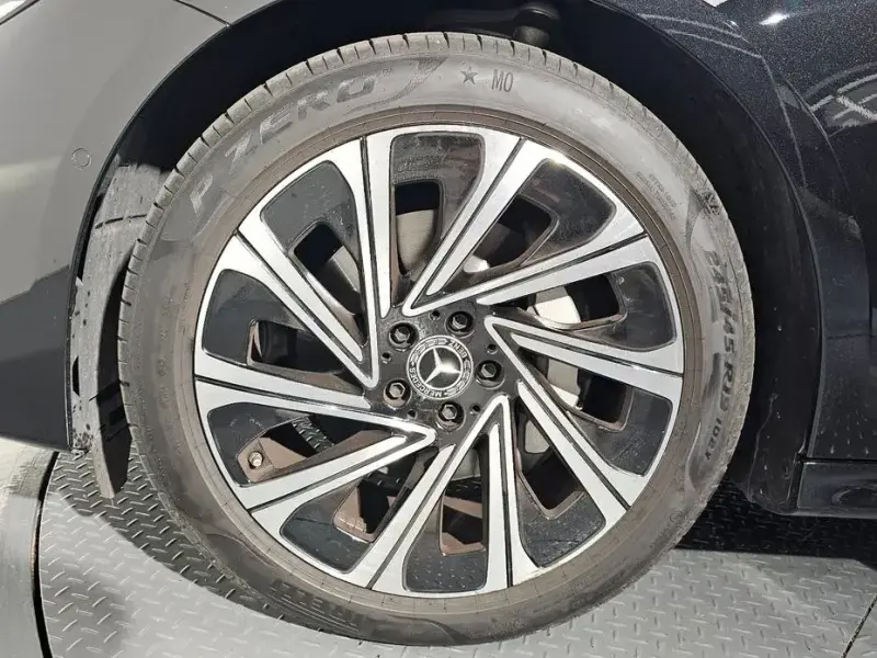 2024 Mercedes-Benz E-Класс с пробегом 4 930 км