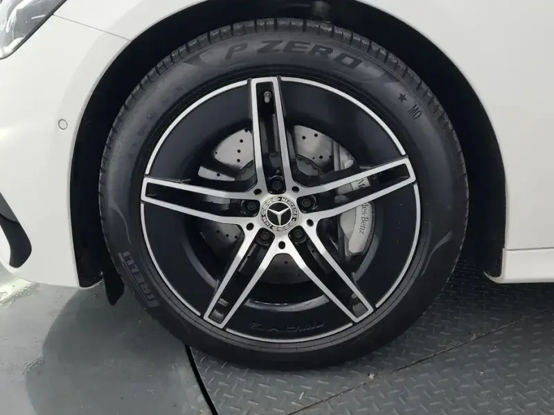 2025 Mercedes-Benz E-Класс с пробегом 3 043 км