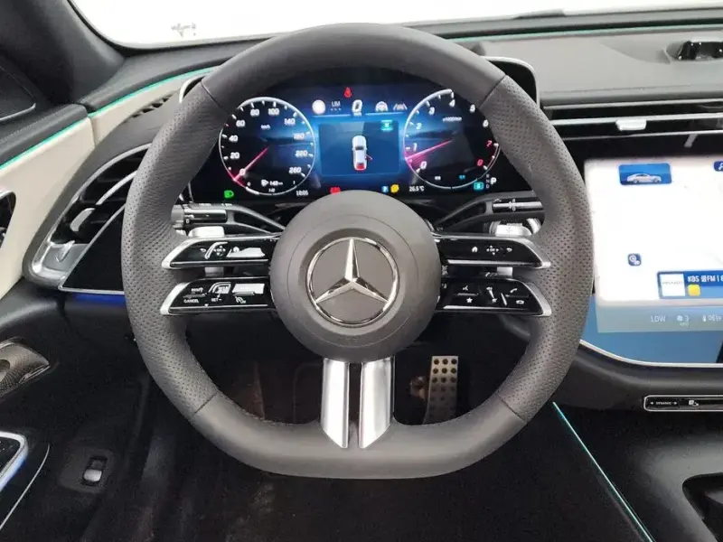 2025 Mercedes-Benz E-Класс с пробегом 3 043 км
