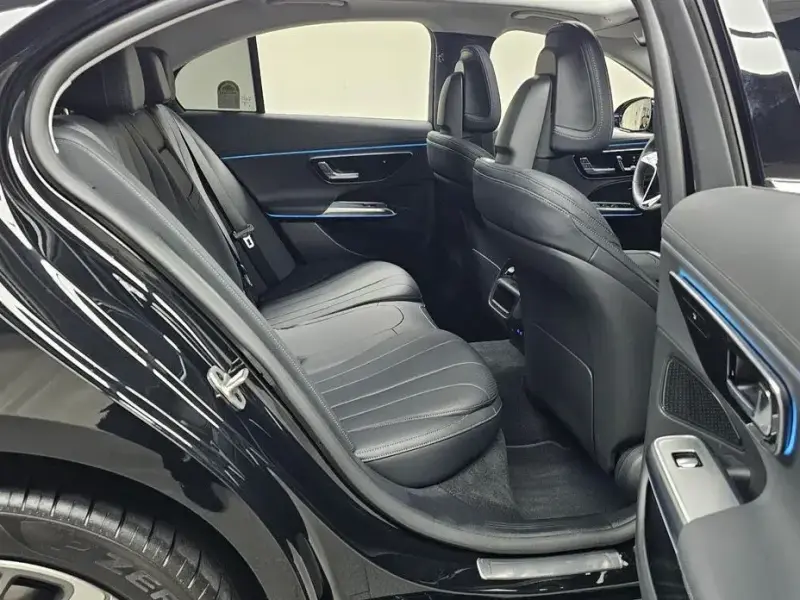 2025 Mercedes-Benz E-Класс с пробегом 15 742 км