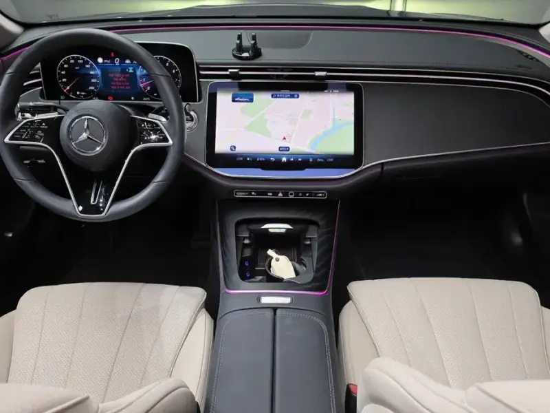 2025 Mercedes-Benz E-Класс с пробегом 9 732 км