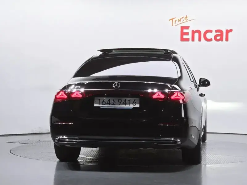 2025 Mercedes-Benz E-Класс с пробегом 11 185 км