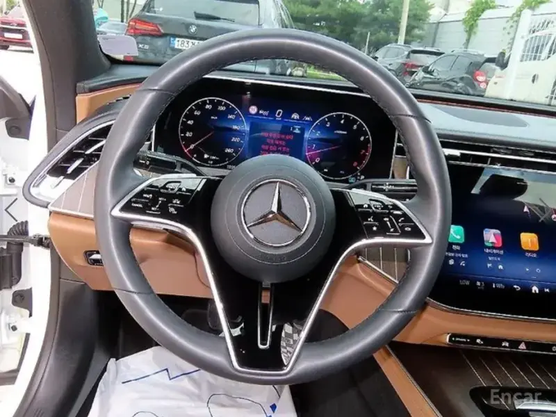 2024 Mercedes-Benz E-Класс с пробегом 15 214 км