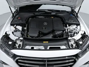 2025 Mercedes-Benz E-Класс с пробегом 5 699 км
