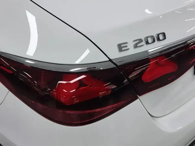 2025 Mercedes-Benz E-Класс с пробегом 10 148 км