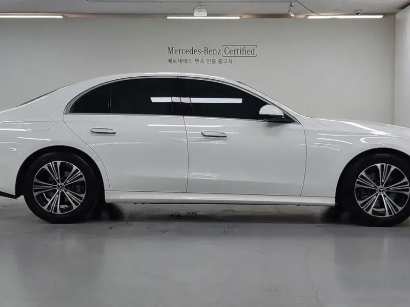 2025 Mercedes-Benz E-Класс с пробегом 10 148 км