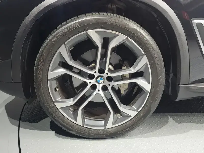 2023 BMW X5 с пробегом 27 525 км