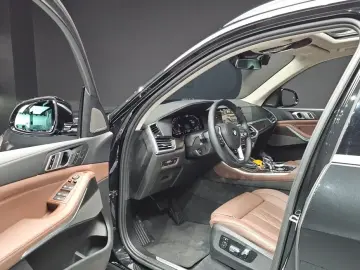 2023 BMW X5 с пробегом 27 525 км