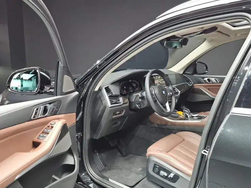 2023 BMW X5 с пробегом 27 525 км