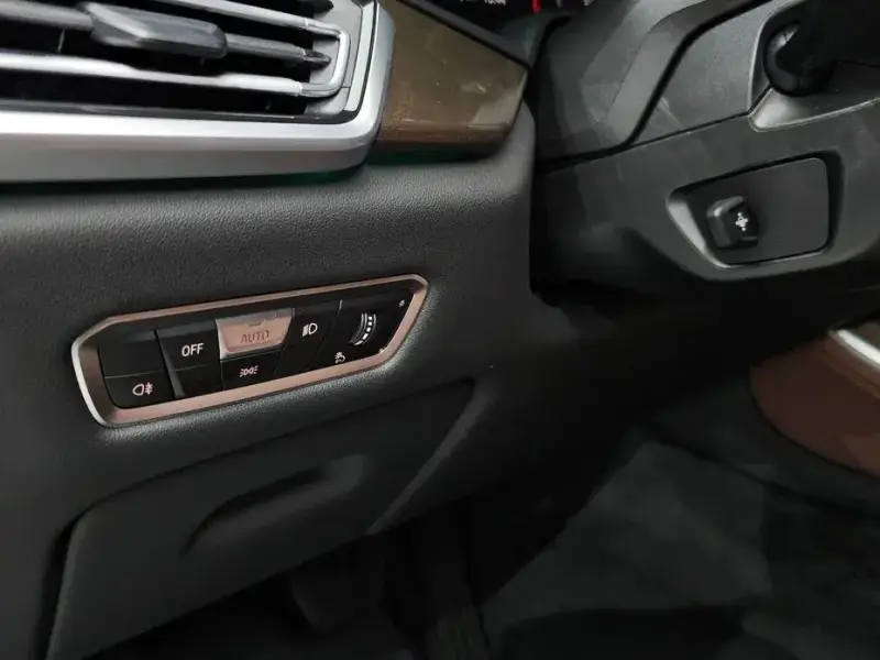 2023 BMW X5 с пробегом 27 525 км