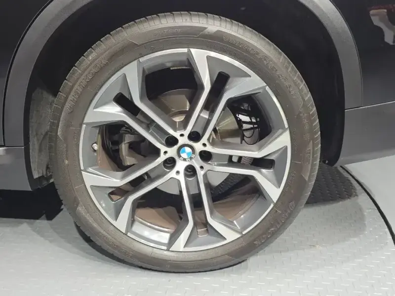 2023 BMW X5 с пробегом 27 525 км