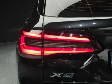 2023 BMW X5 с пробегом 27 525 км