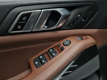 2023 BMW X5 с пробегом 27 525 км