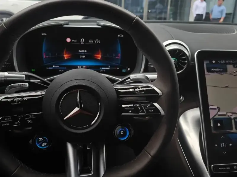 2024 Mercedes-Benz SL-Класс AMG с пробегом 3 000 км