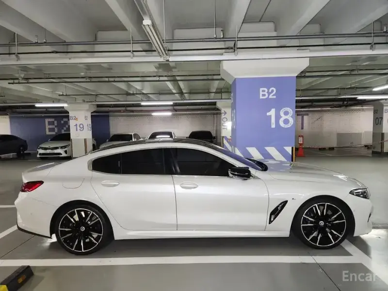 2022 BMW 8 серии с пробегом 30 000 км