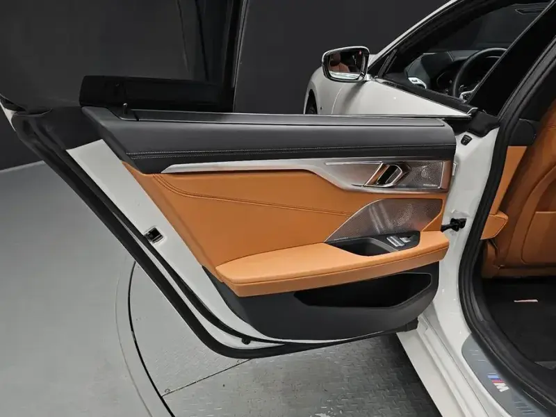 2020 BMW 8 серии с пробегом 12 912 км