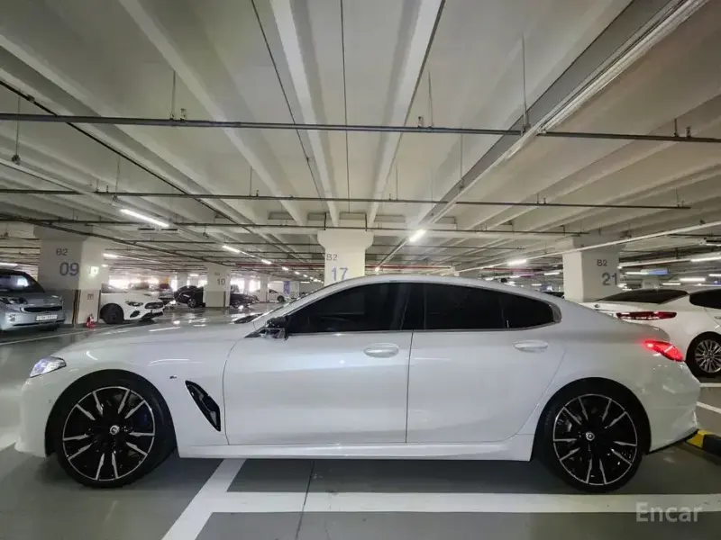 2022 BMW 8 серии с пробегом 30 000 км