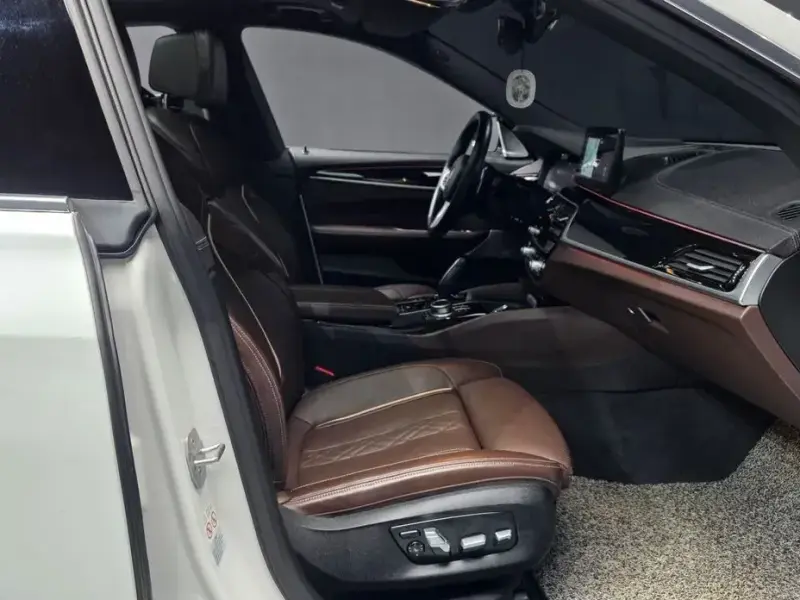 2022 BMW 6 серии с пробегом 75 954 км