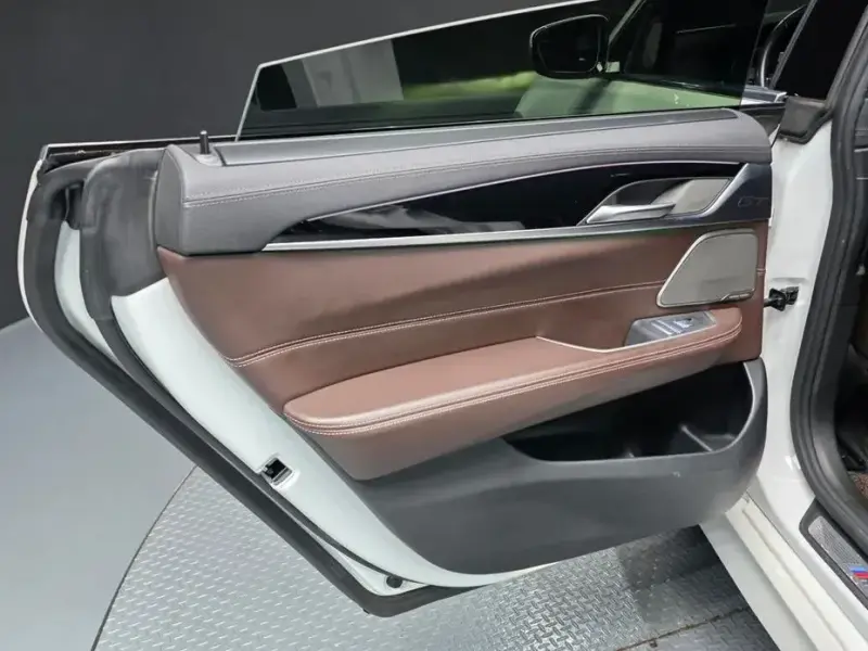 2021 BMW 6 серии с пробегом 95 034 км